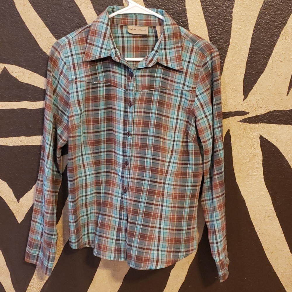 Womens plaid long sleeve shirt